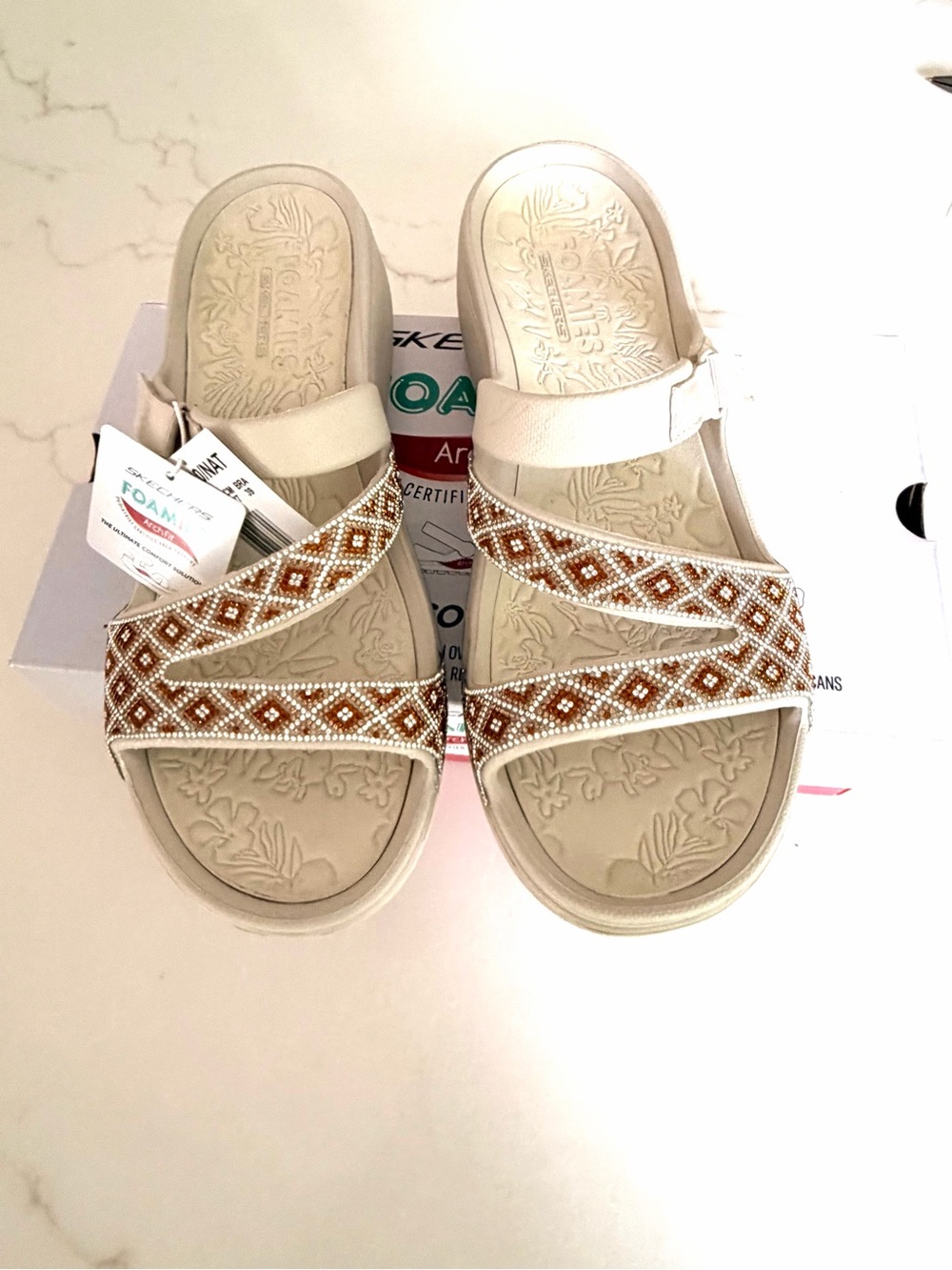 Skechers Women’s Beige Strappy Beaded Foamie Sandal New in Box